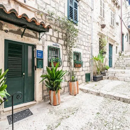 Tulip Old Town Ragusa