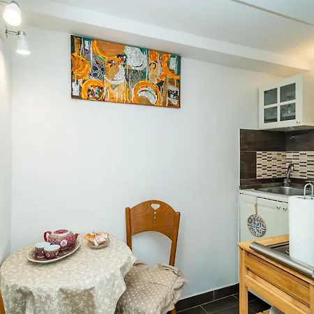 Tulip Old Town Guest house 3*