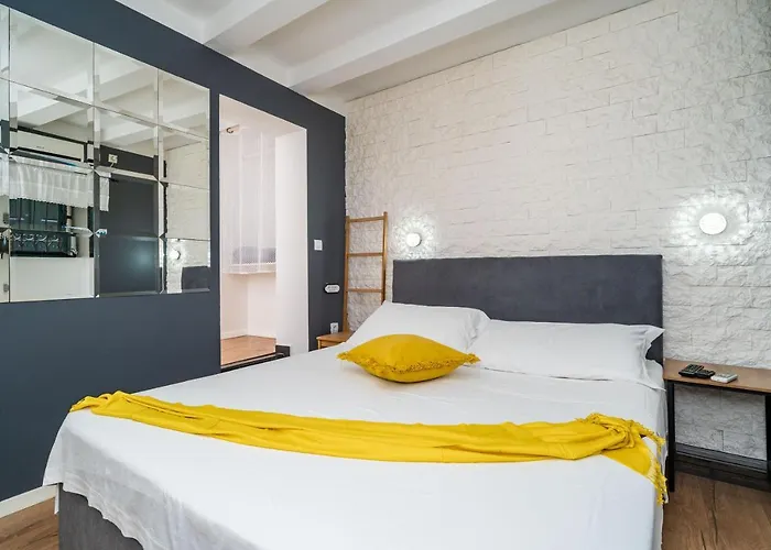 Tulip Old Town Casa de hóspedes 3*