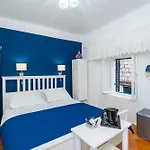 Konukevi Tulip Old Town 3*