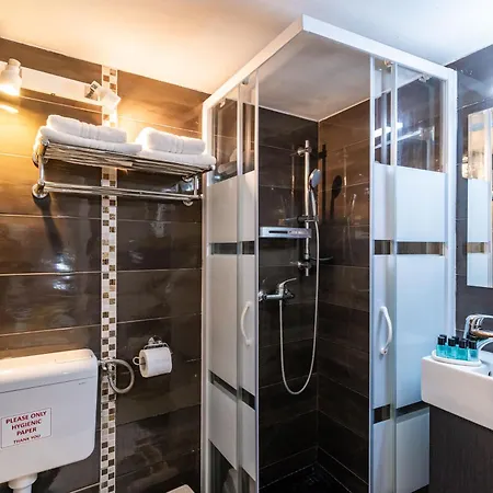 Гостевой дом Tulip Old Town 3*