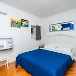 بيت ضيافة Tulip Old Town 3*